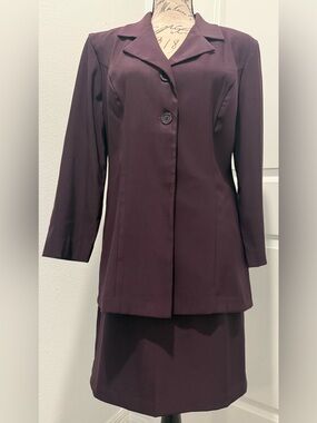 Vintage Breakin’ Loose Classic Two-Piece Long Sleeve Jacker with Skirt Suit